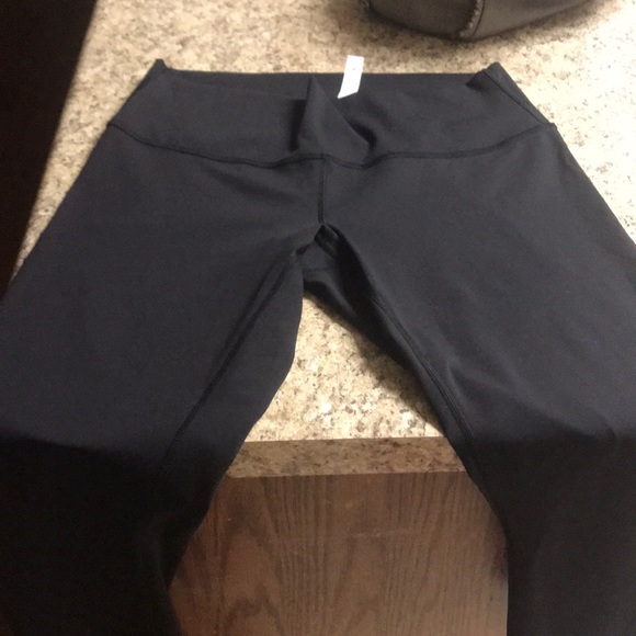 lululemon athletica Pants - Lululemon Wunder Under Crop (High-Rise)